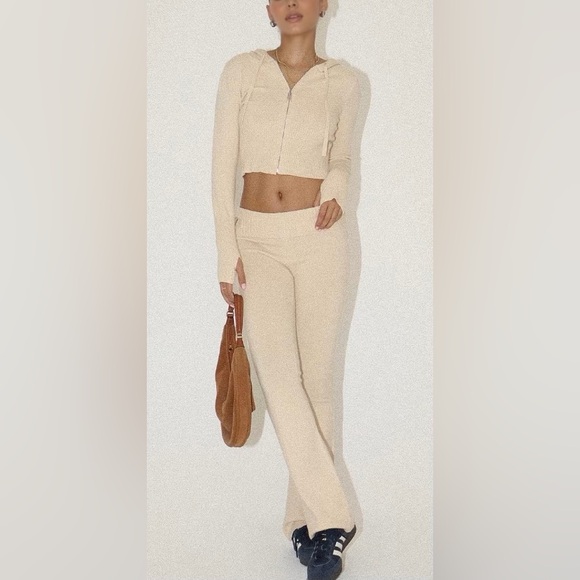 Bailey Rose Other - Bailey Rose Set two pieces Cream Knit High-Waist Pants and jacket